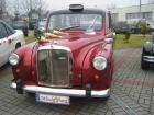 Mercedes Pullmann ,Austin London Taxi 