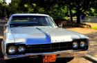 auto do �lubu - Oldsmobile Ninety Eight Luxury Sedan Ameryka�ski kr��ownik